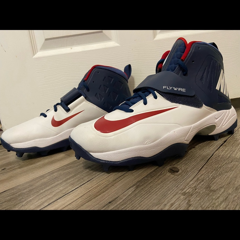 Nike flywire hightop cleats brand-new